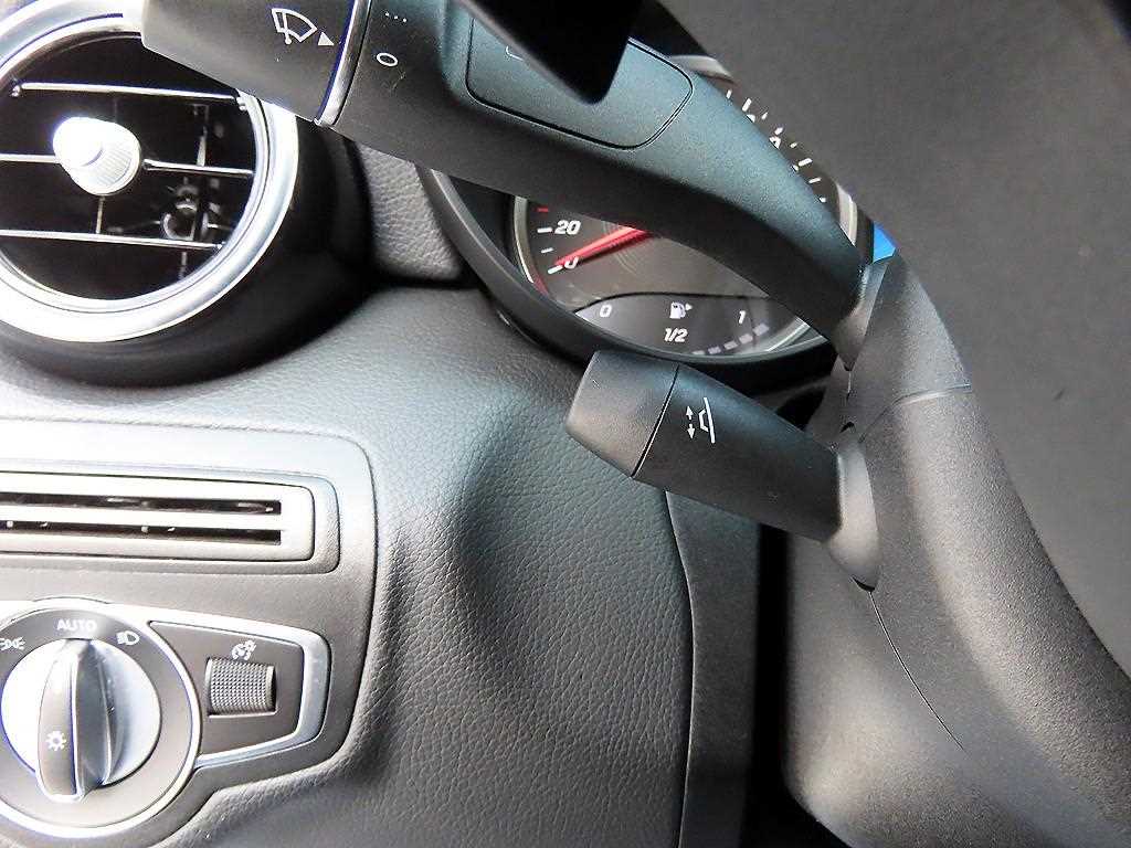 Mercedes Benz C Class - Vista 12