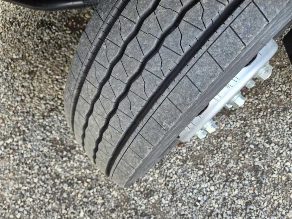 medium and large cargo Cargo - Vista 8