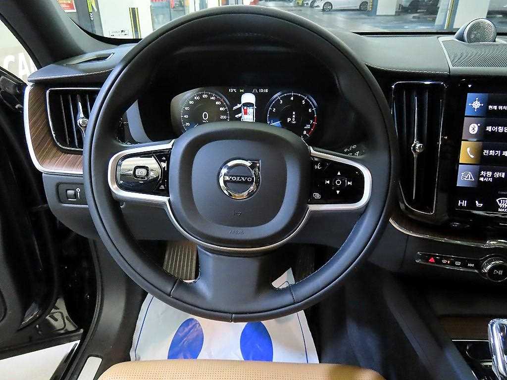 Volvo XC60 - Vista 8