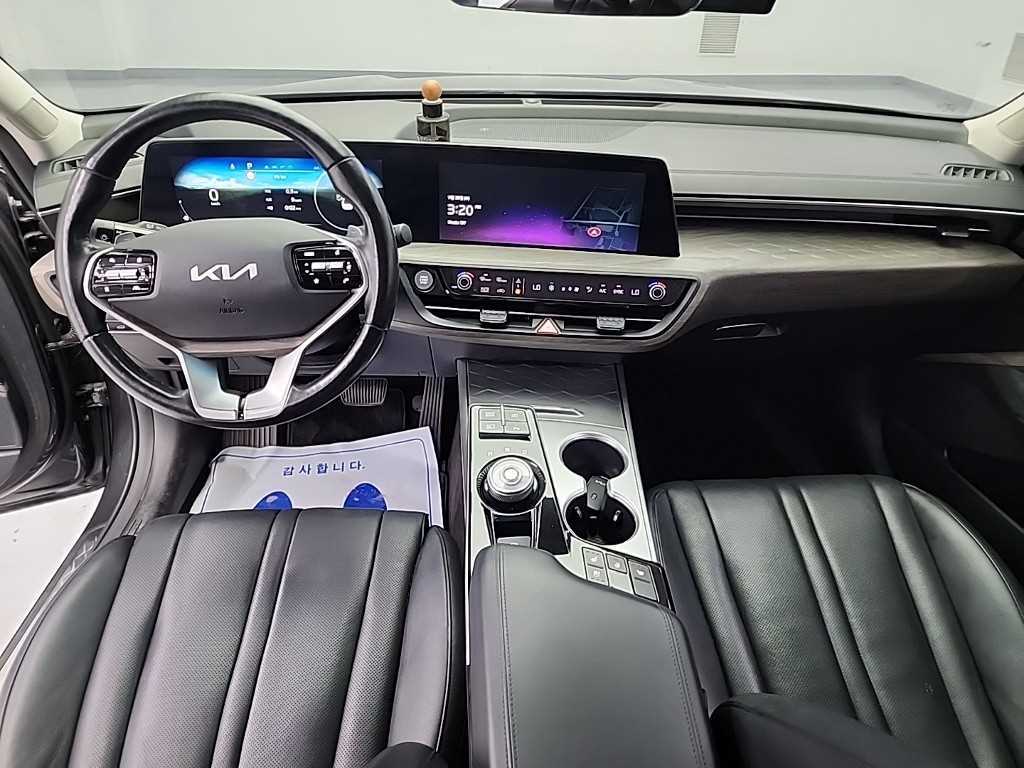 KIA K8 - Vista 7