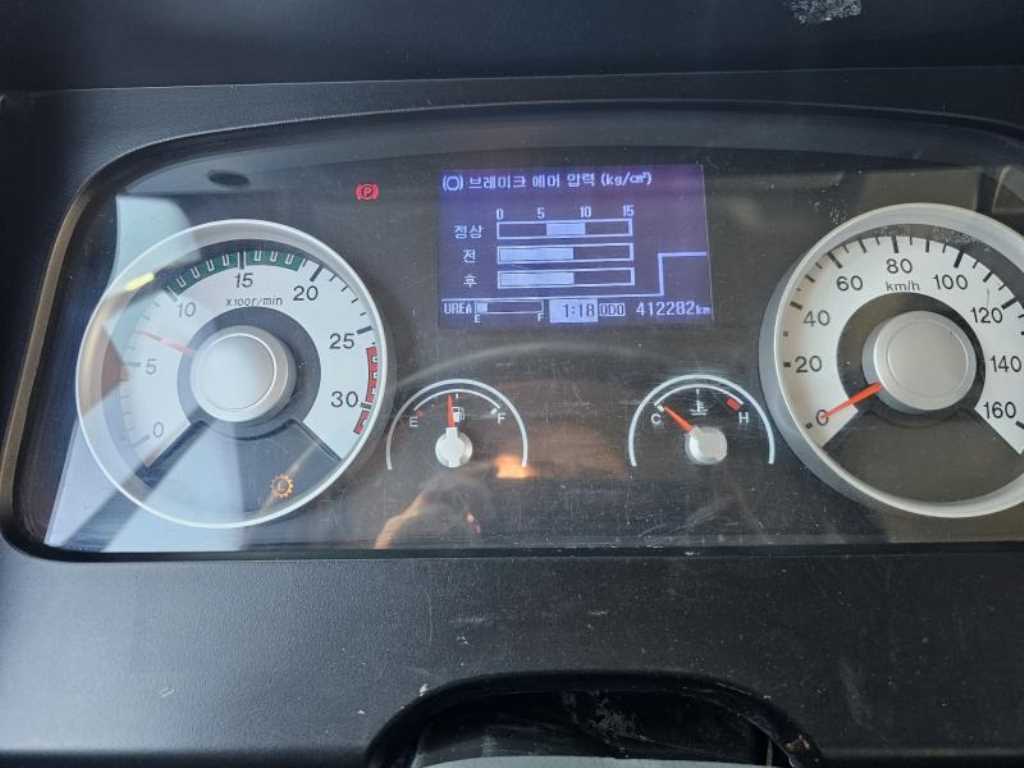 medium and large cargo truck 2015 Blanco - Importación desde Corea - HF Imports Iquique - Foto 17