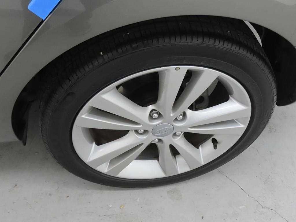 KIA Forte 2011 Gris - Importación desde Corea - HF Imports Iquique - Foto 18