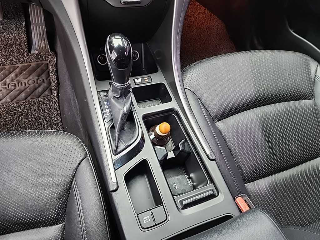 HYUNDAI Sonata - Vista 7