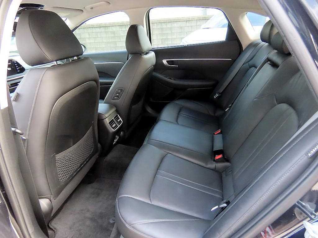 HYUNDAI Sonata - Vista 6