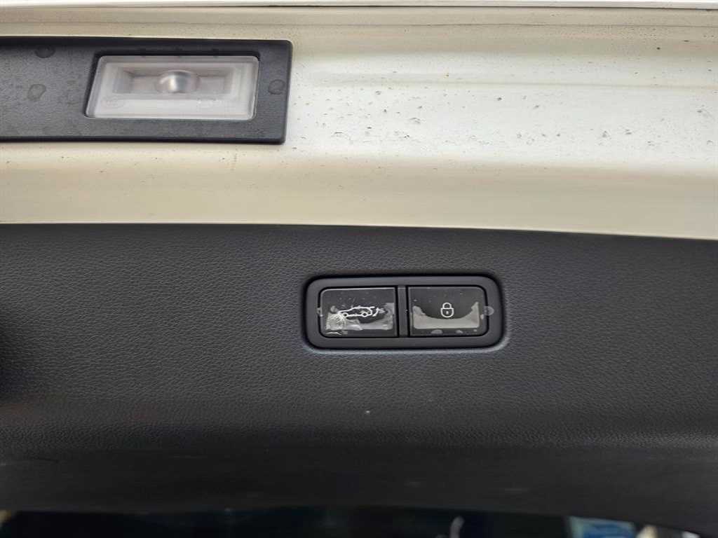 Genesis GV70 - Vista 5