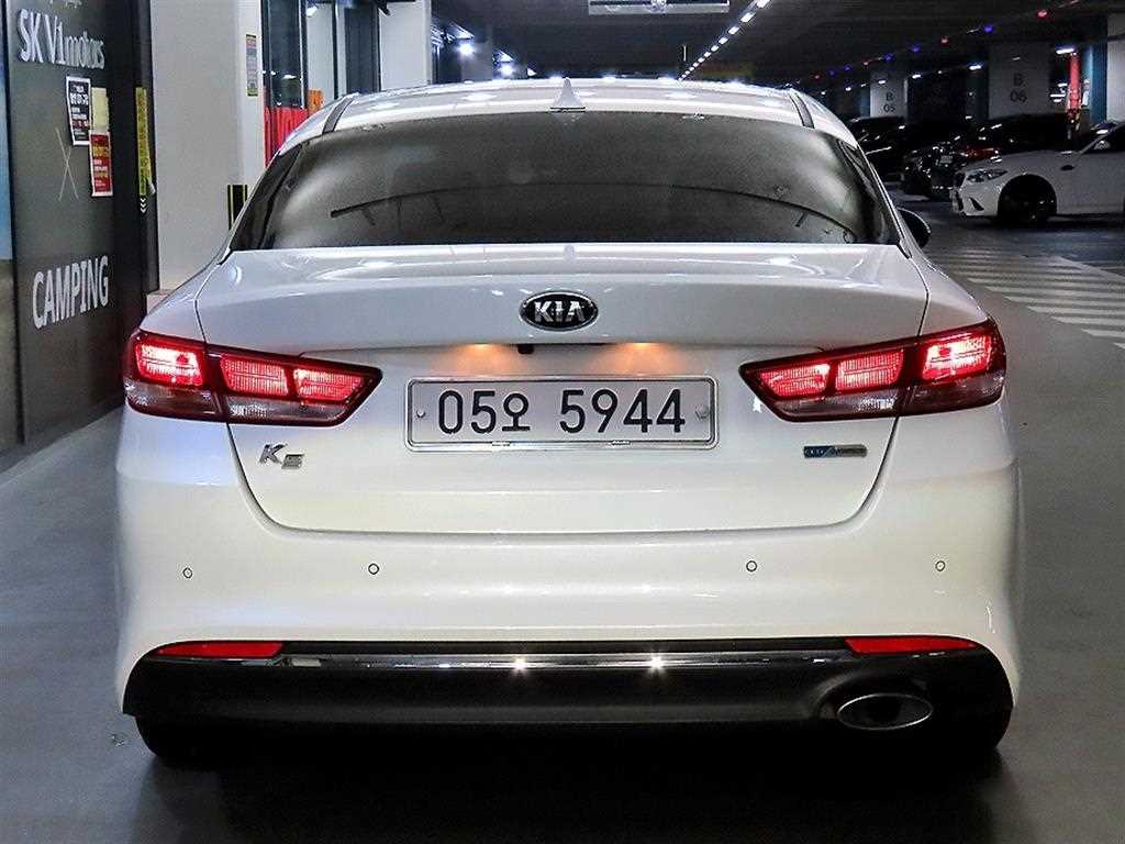 KIA K5 - Vista 5