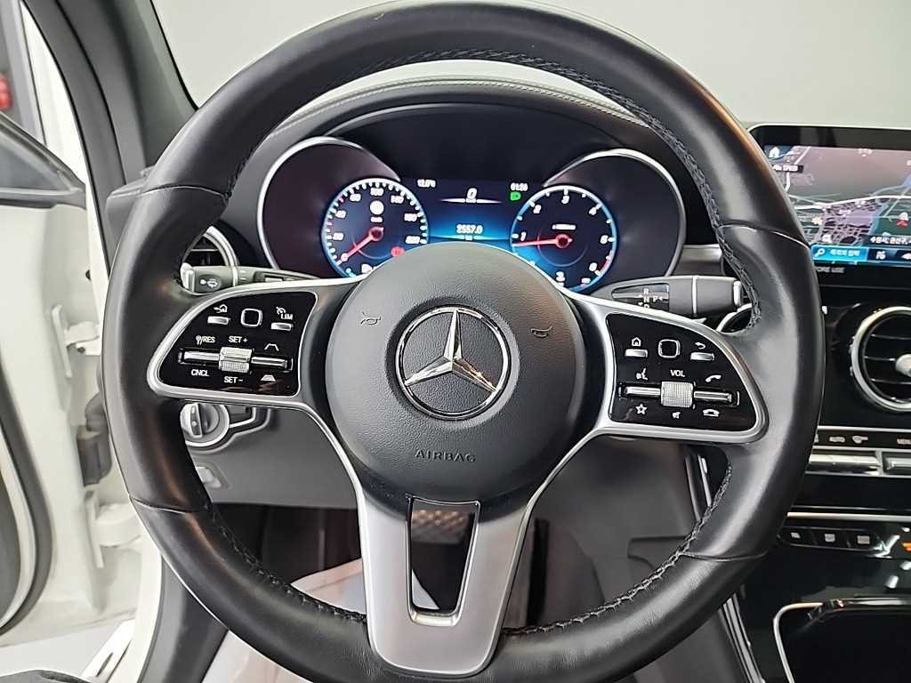 Mercedes Benz GLC Class - Vista 9