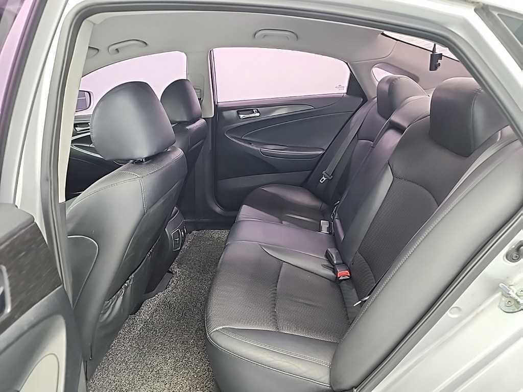 HYUNDAI Sonata - Vista 11