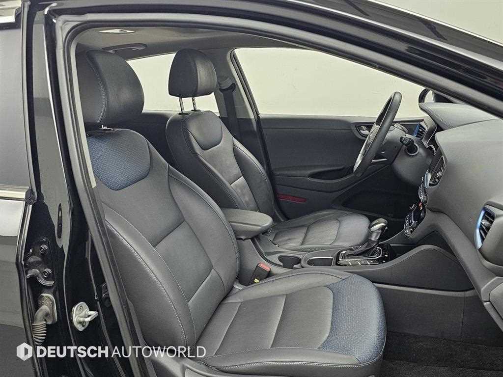 HYUNDAI Ioniq - Vista 9