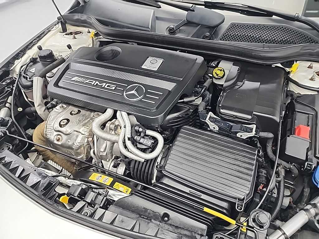 Mercedes Benz CLA Class - Vista 5