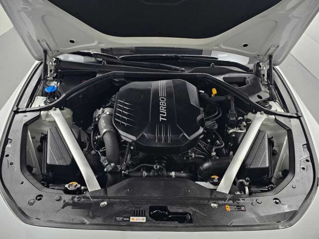 Genesis G70 - Vista 6