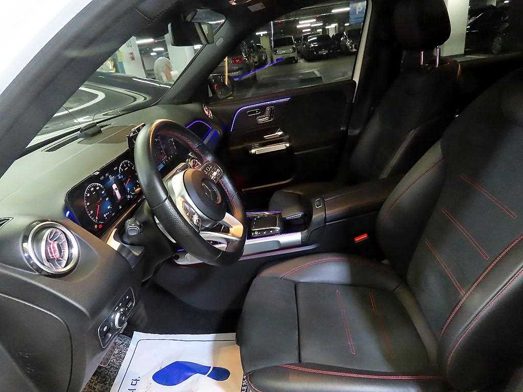 Mercedes Benz GLB Class - Vista 6