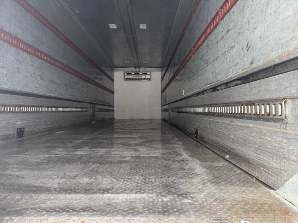 medium and large cargo truck - Vista 7