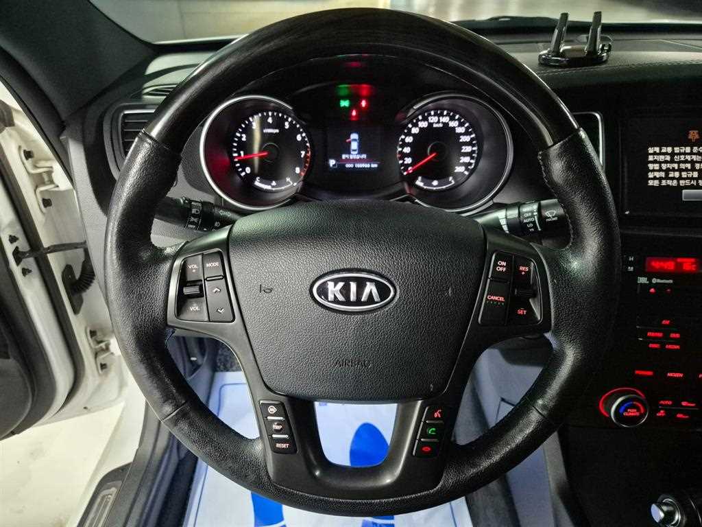 KIA K7 - Vista 9