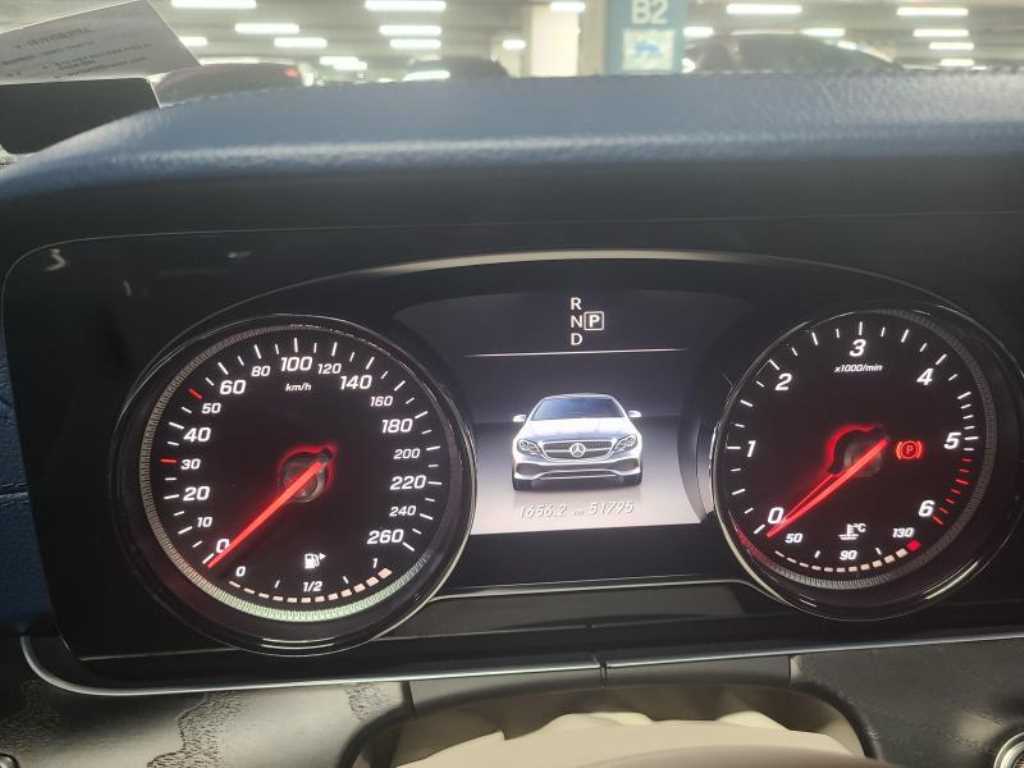 Mercedes Benz E class 2018 Blanco - Importación desde Corea - HF Imports Iquique - Foto 13