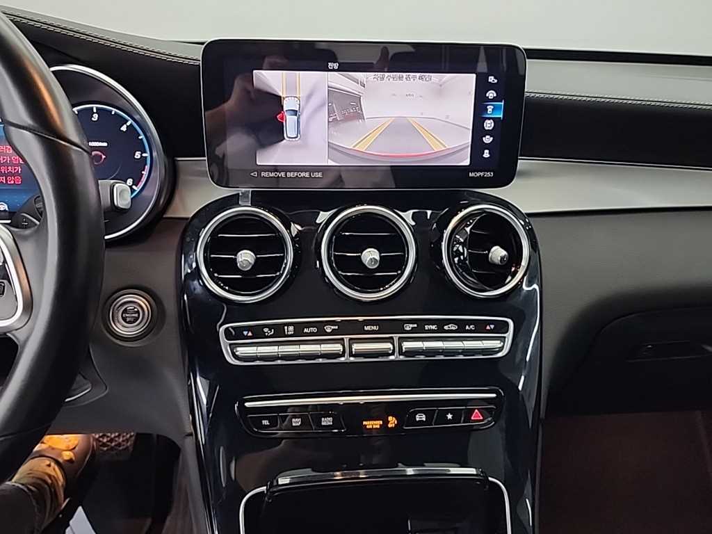 Mercedes Benz GLC Class - Vista 10