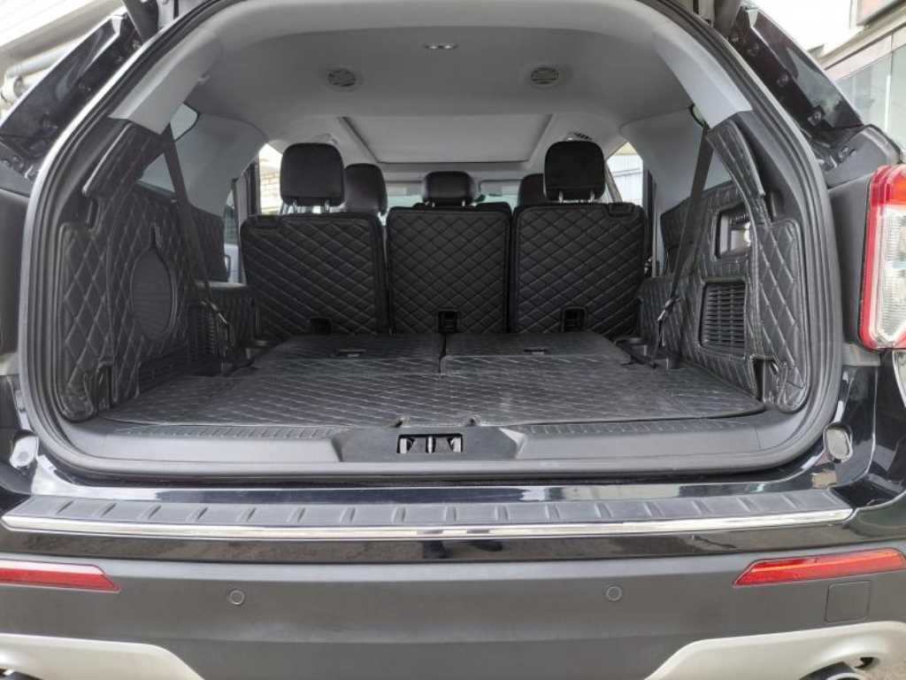 Ford Explorer - Vista 8