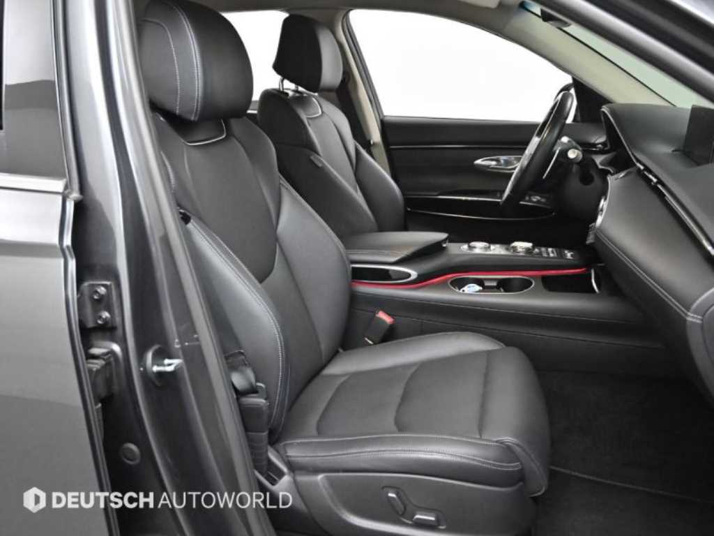 Genesis GV70 - Vista 10