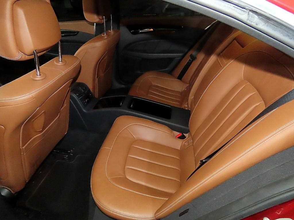 Mercedes Benz CLS Class - Vista 7