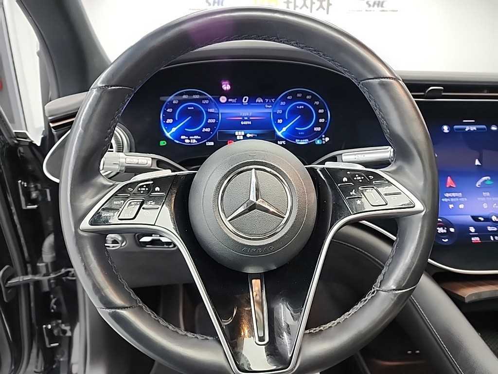 Mercedes Benz EQS - Vista 9