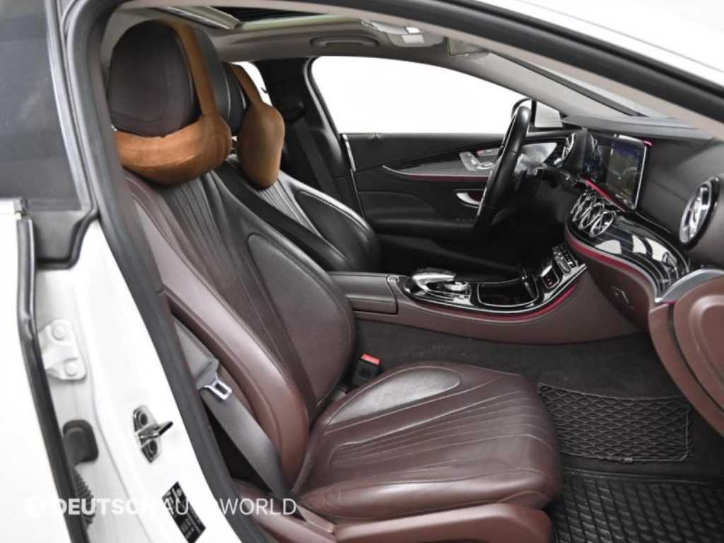 Mercedes Benz CLS Class - Vista 9