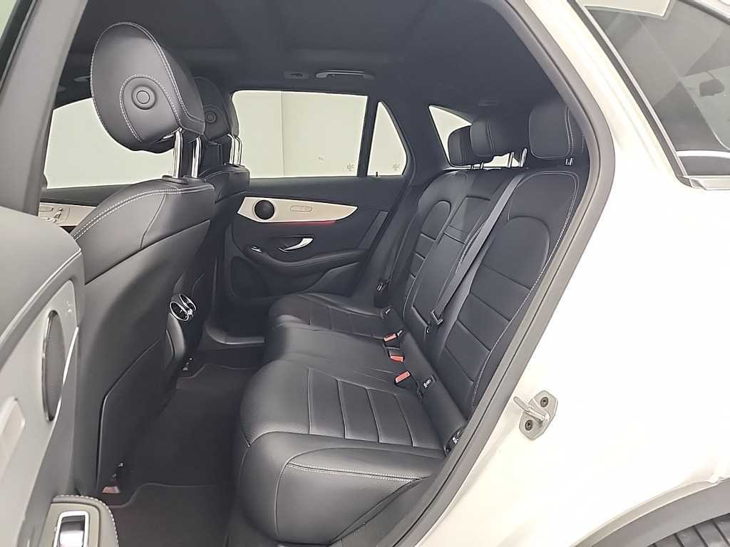 Mercedes Benz GLC Class - Vista 12