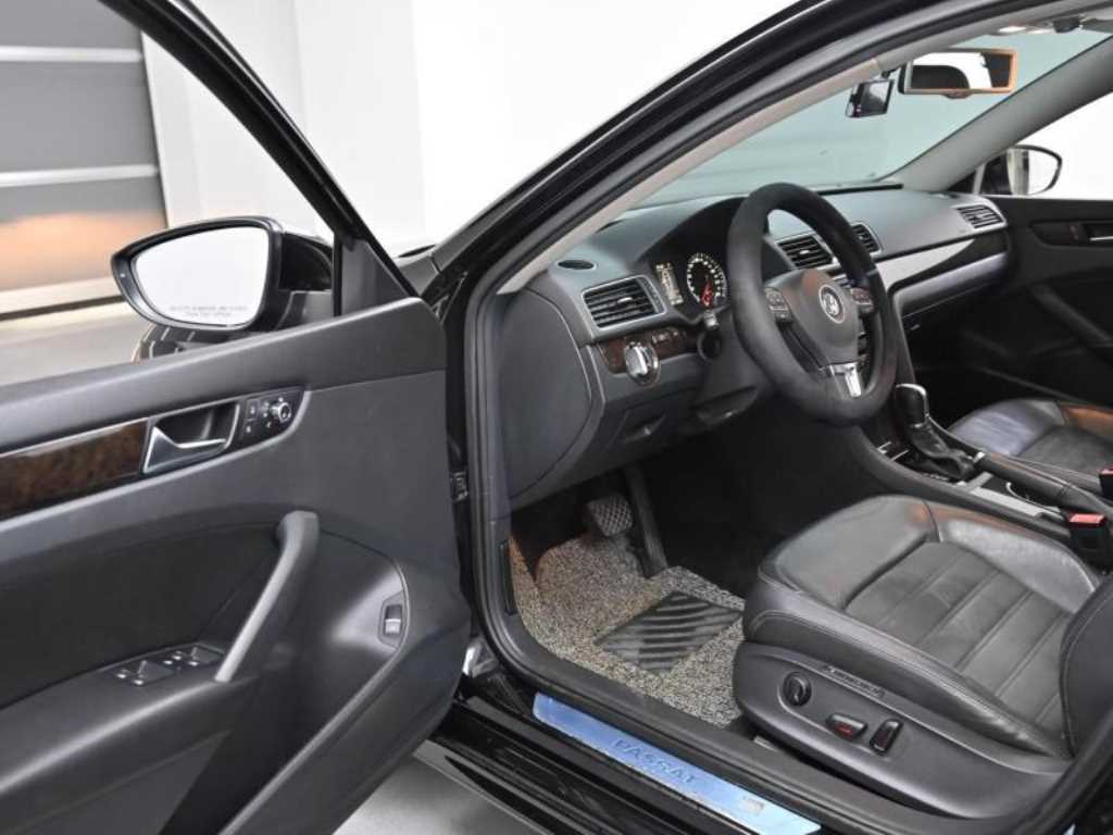 Volkswagen Passat - Vista 9