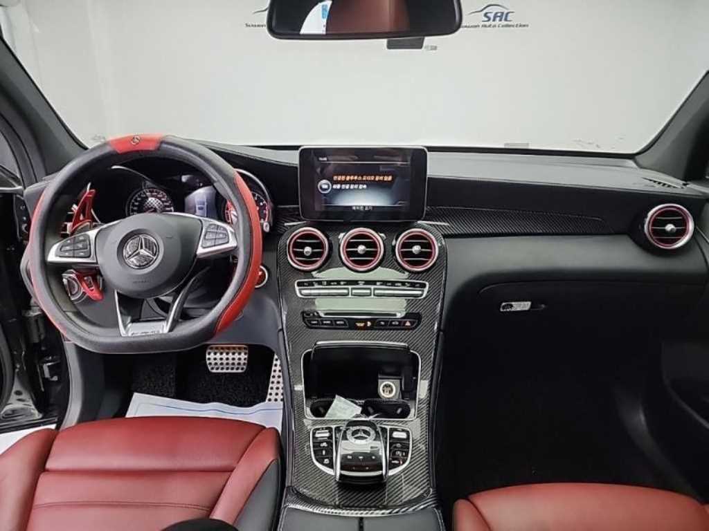 Mercedes Benz GLC Class - Vista 7