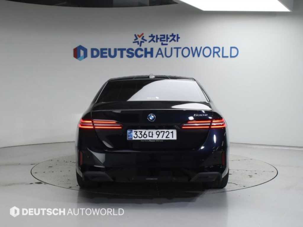 BMW 5 Series - Vista 4