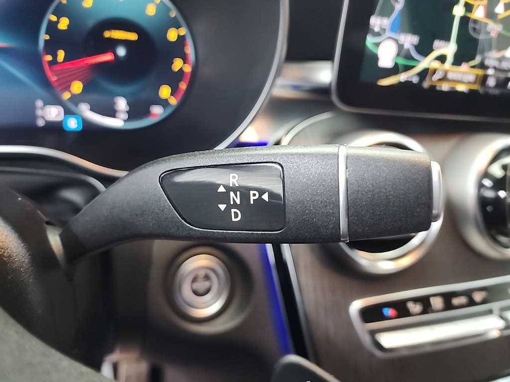 Mercedes Benz GLC Class - Vista 8