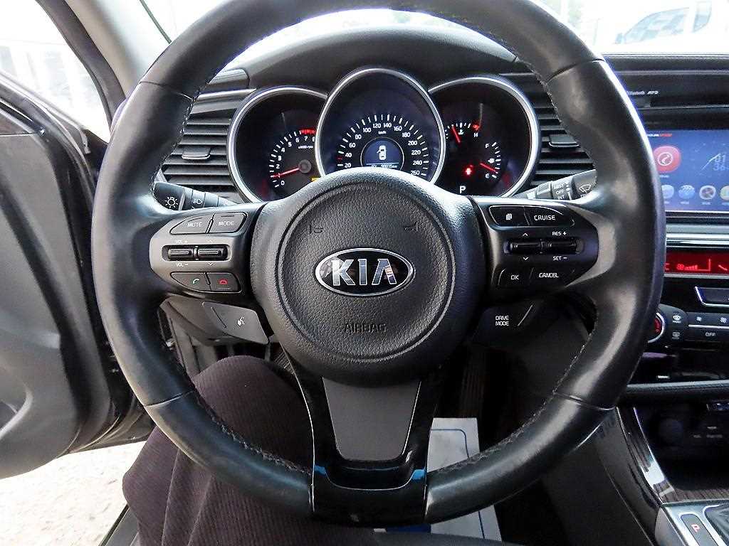 KIA K5 - Vista 8