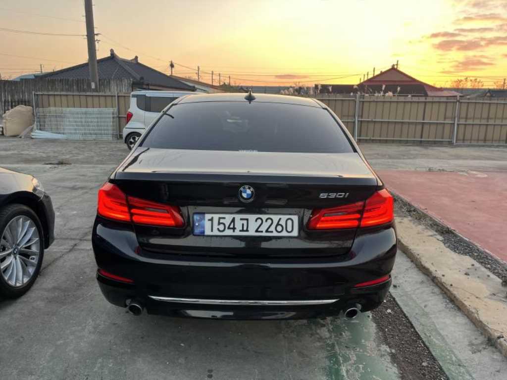 BMW 5 Series - Vista 5