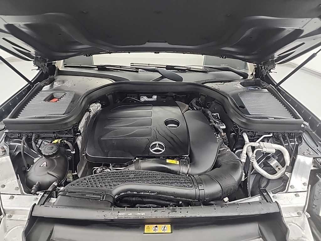 Mercedes Benz GLC Class - Vista 5