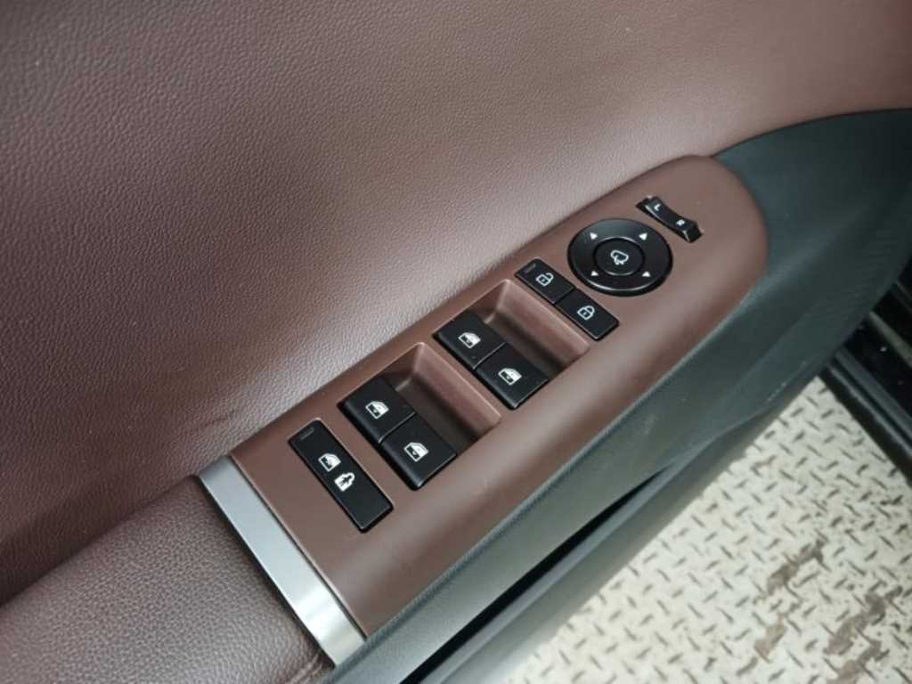 HYUNDAI Grandeur - Vista 9