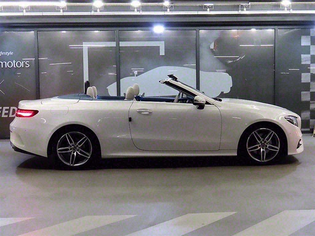 Mercedes Benz E class - Vista 8