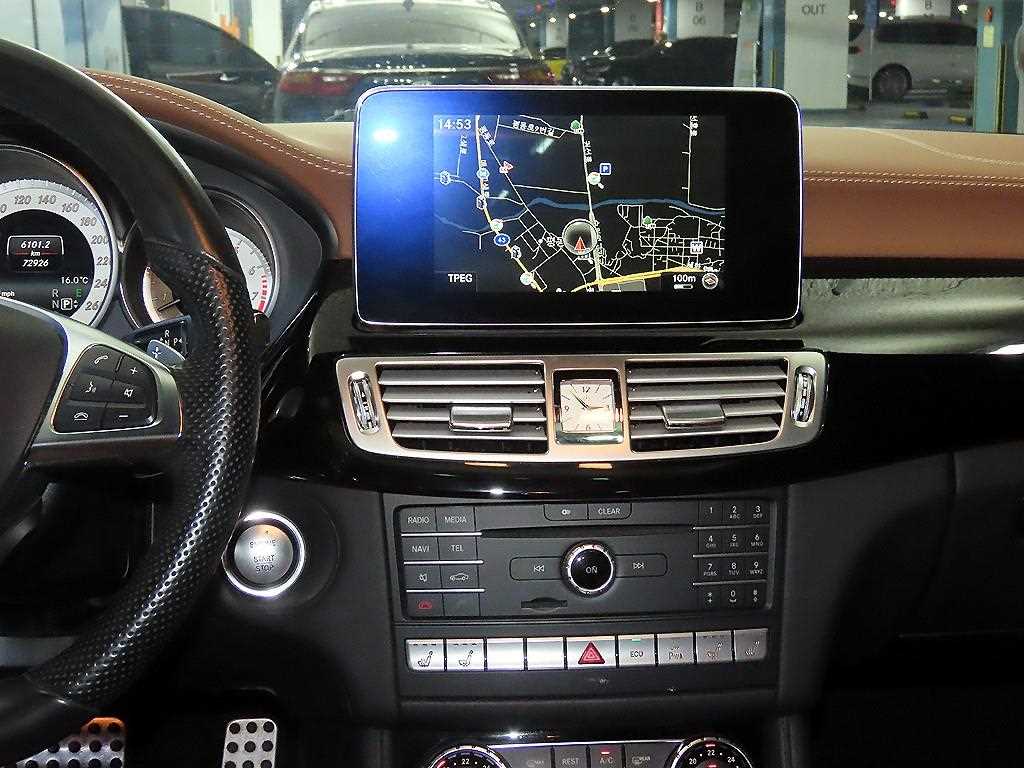 Mercedes Benz CLS Class - Vista 11