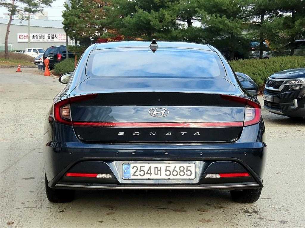 HYUNDAI Sonata - Vista 4