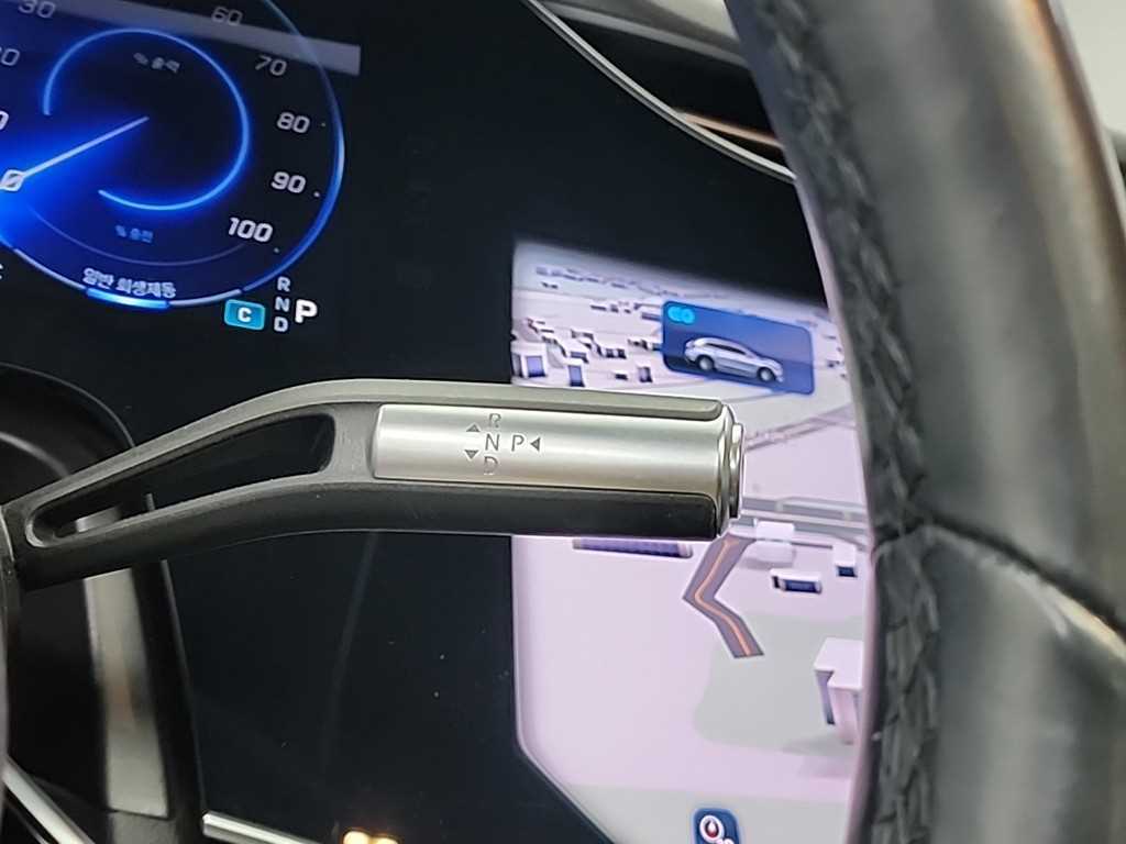 Mercedes Benz EQS - Vista 8