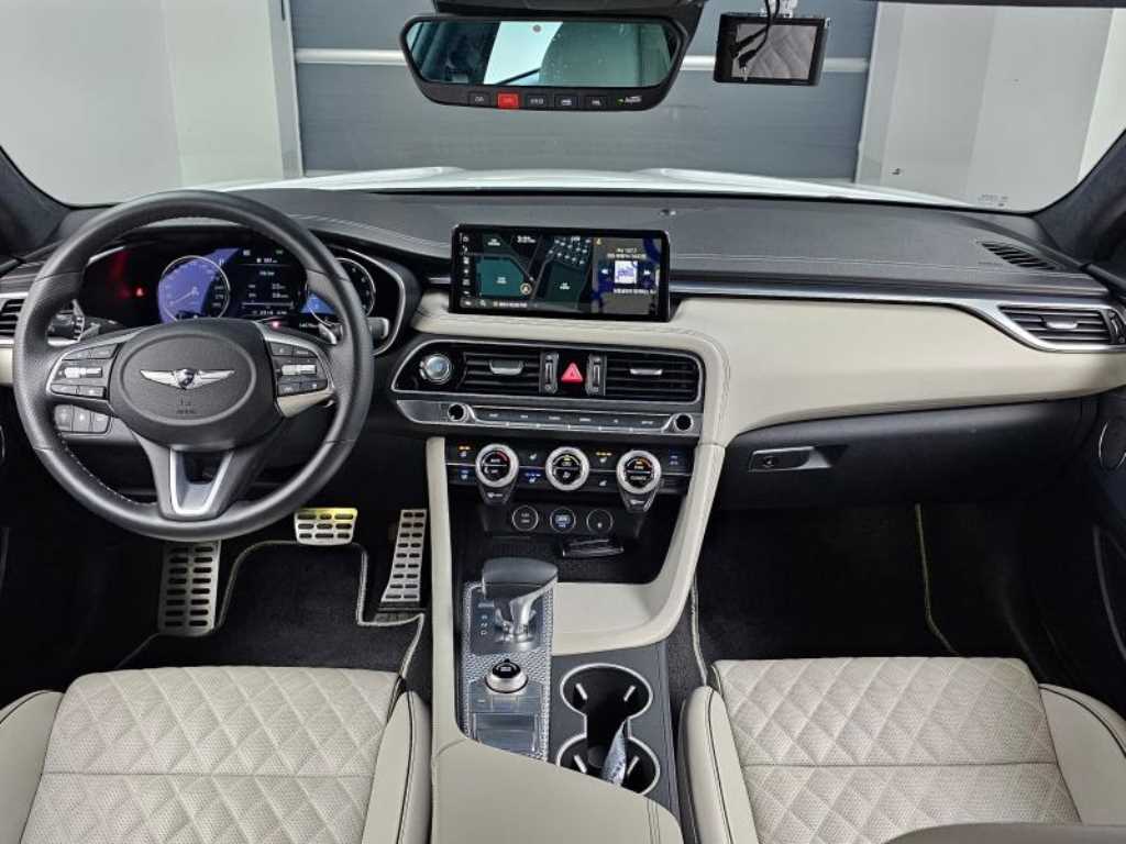 Genesis G70 - Vista 7