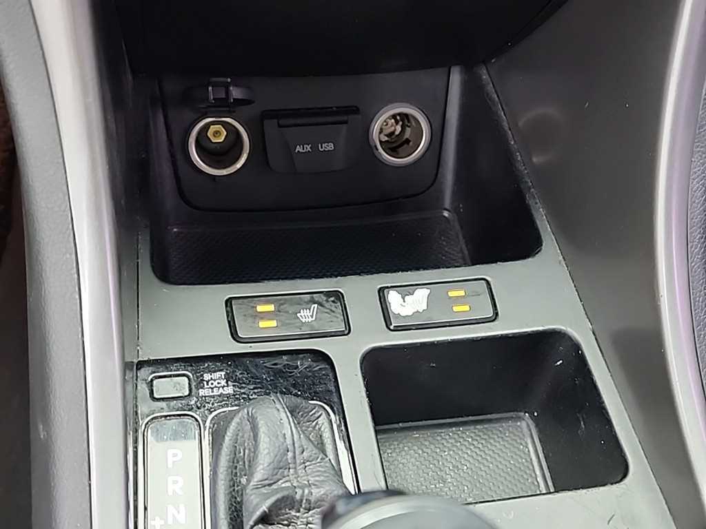 HYUNDAI Sonata - Vista 12