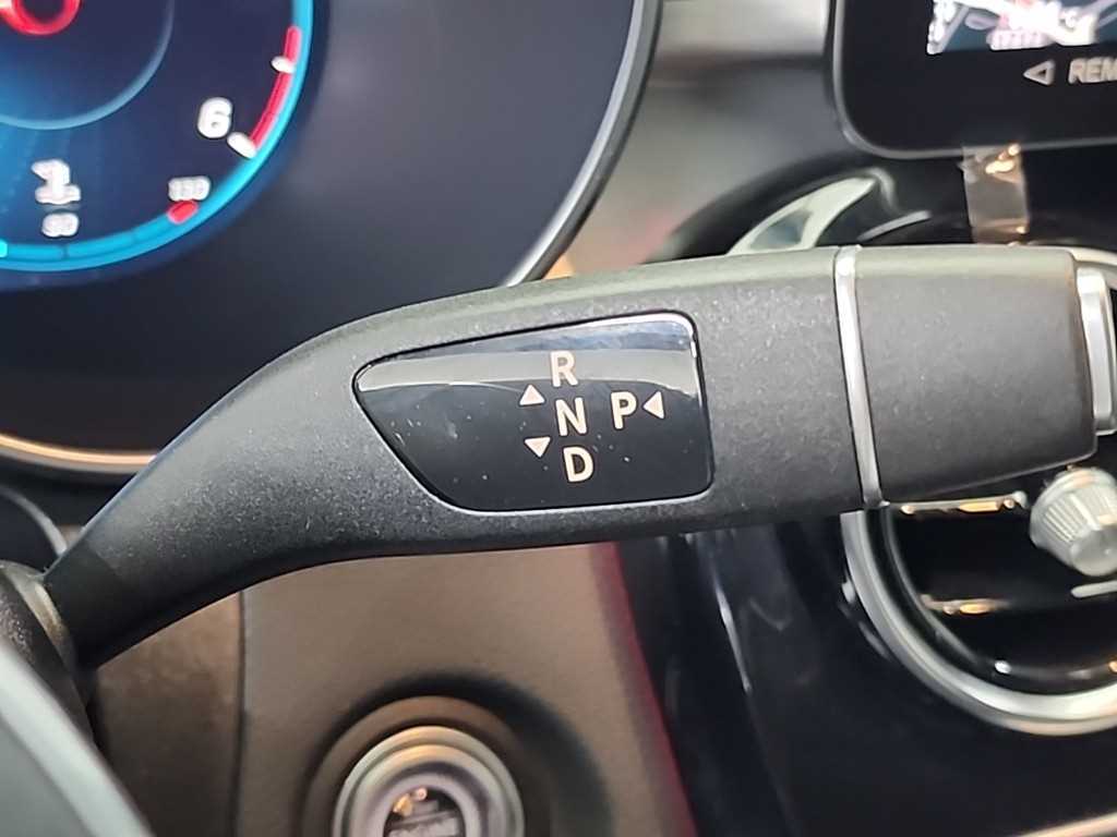 Mercedes Benz GLC Class - Vista 8