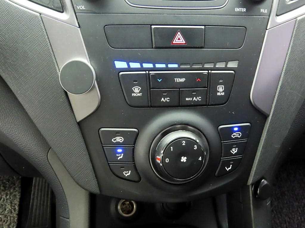 HYUNDAI Santa Fe - Vista 10