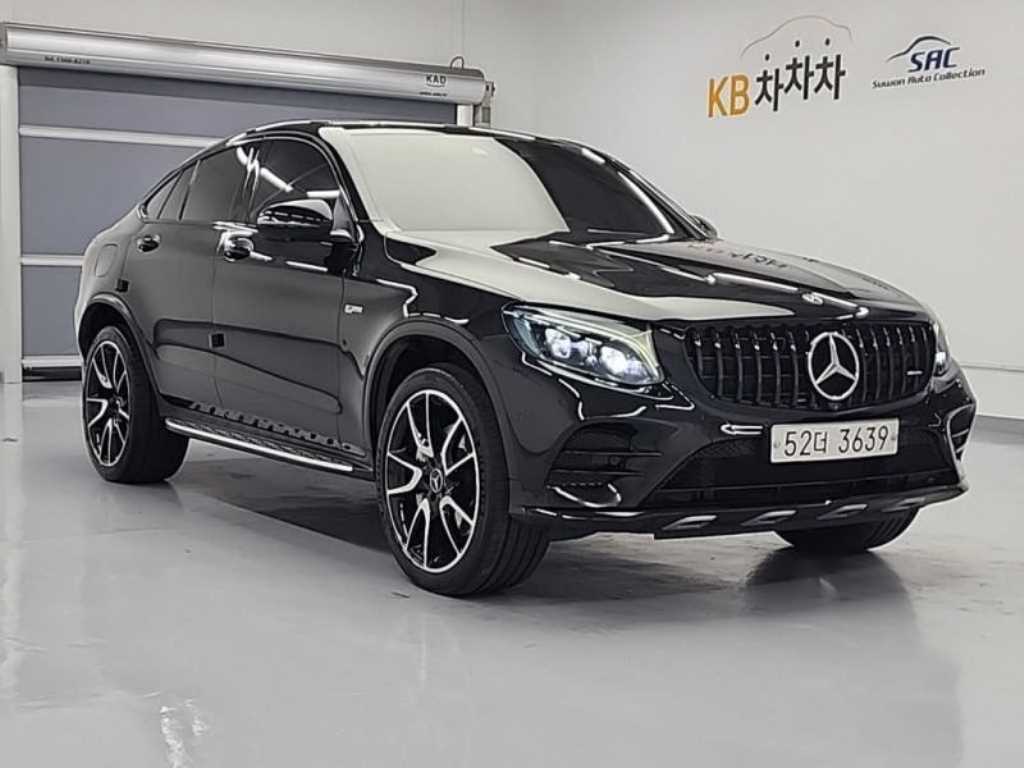 Mercedes Benz GLC Class - Vista 4