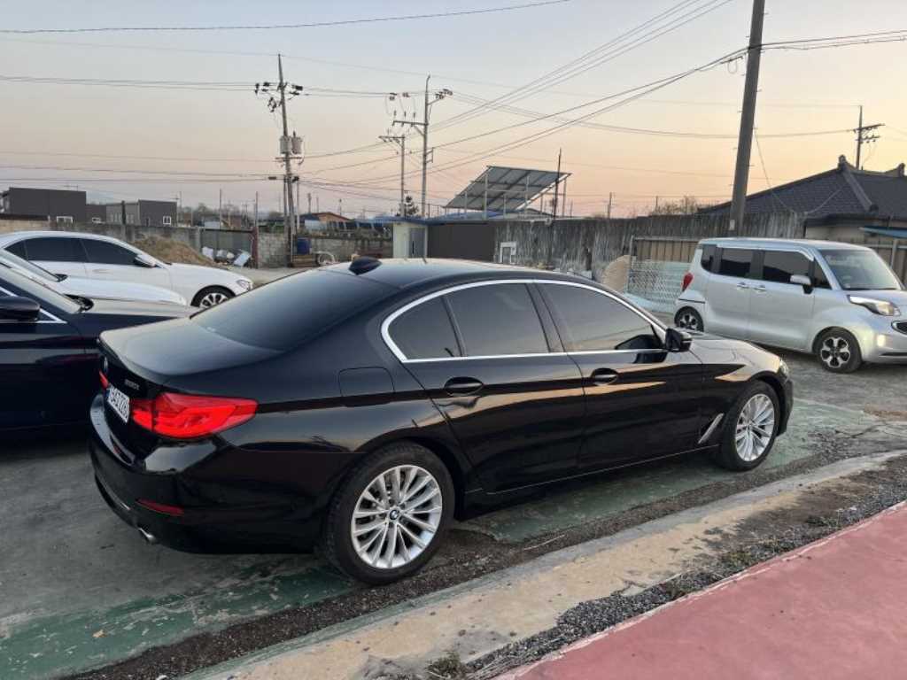BMW 5 Series - Vista 4