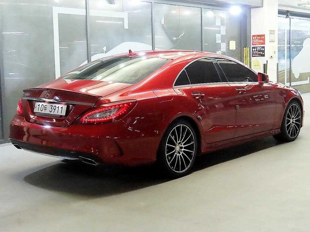 Mercedes Benz CLS Class - Vista 4
