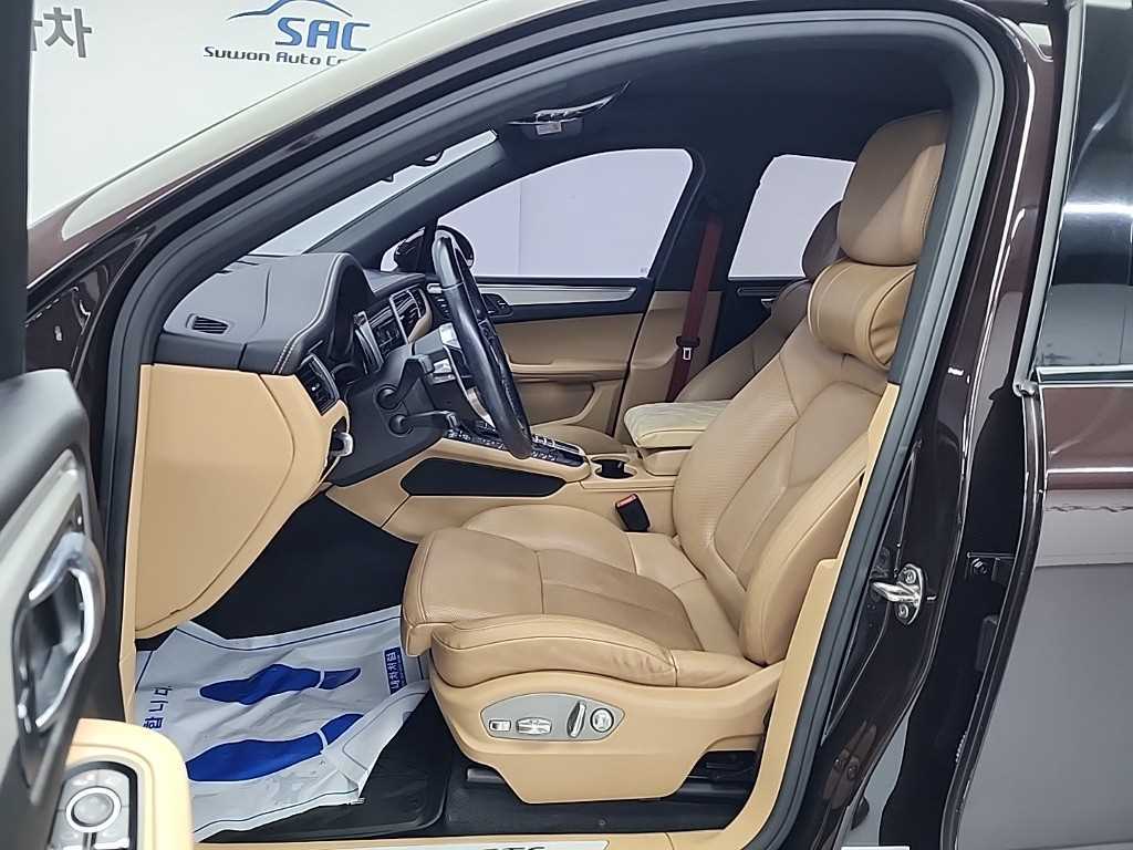 Porsche Macan - Vista 11