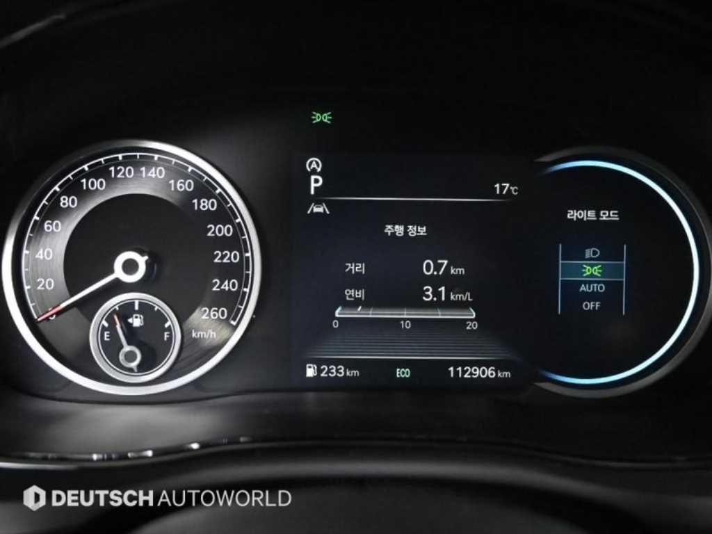 Genesis GV70 - Vista 8