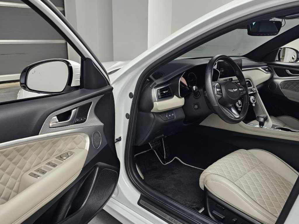 Genesis G70 - Vista 11