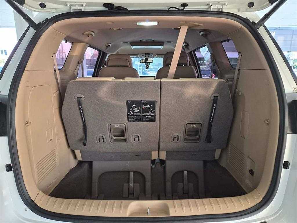 KIA Carnival 2018 Blanco - Importación desde Corea - HF Imports Iquique - Foto 18