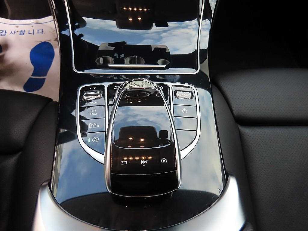 Mercedes Benz C Class 2019 Blanco - Importación desde Corea - HF Imports Iquique - Foto 13